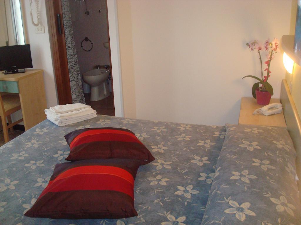 Hotel Villa Ersilia Rimini B&B Exterior foto